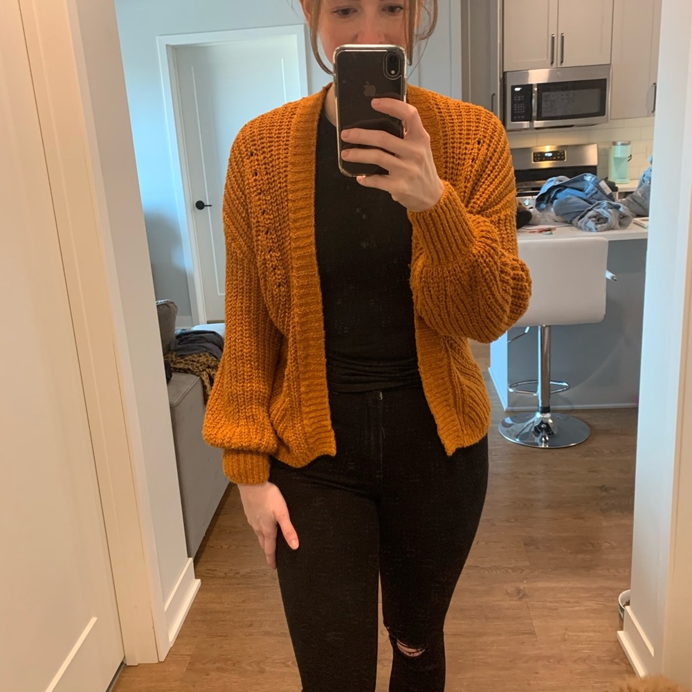 Abercrombie & Fitch tan knit open cardigan, size small